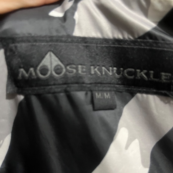 Moose Knuckles Puffer Parka - Size Medium - Picture 5 of 7